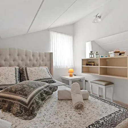 Kiara Apartment *