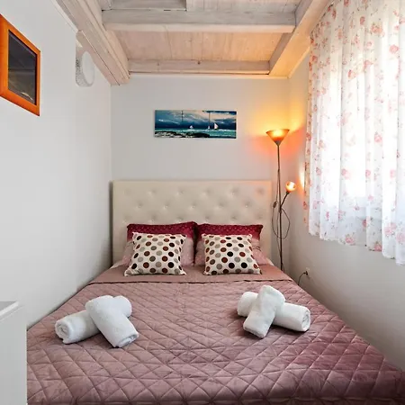 Kiara Apartment *