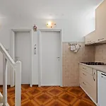 Kiara Apartment *